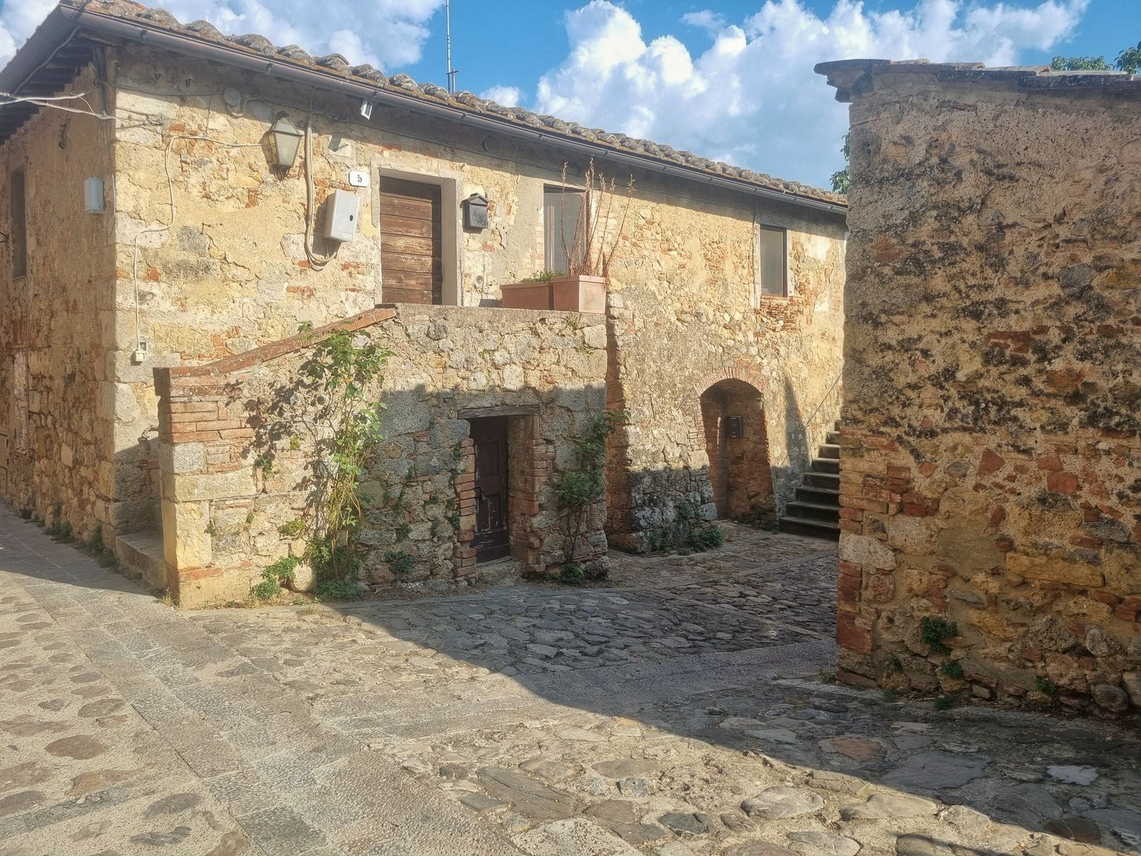 Borgo e campagna della Val d’Orcia